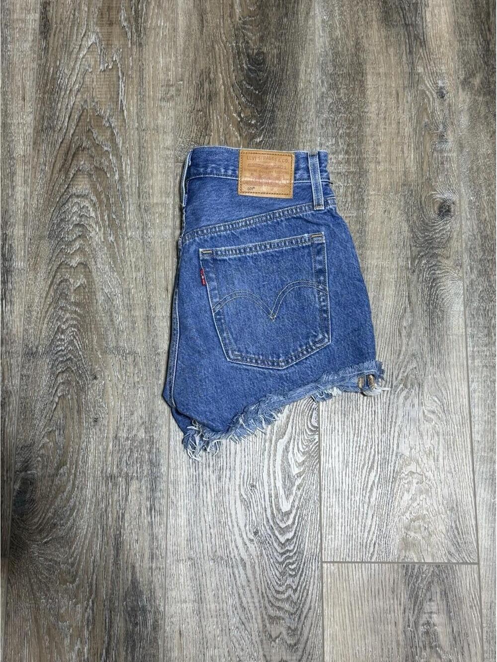 Levi's 501 Original Distressed Denim Cutoff Shorts Mid Wash 25  Boho Classic